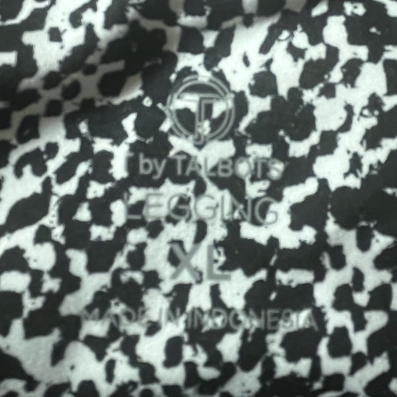 T for Talbot Black &  White Print Athletic Leggings, size XL - Picture 5 of 8